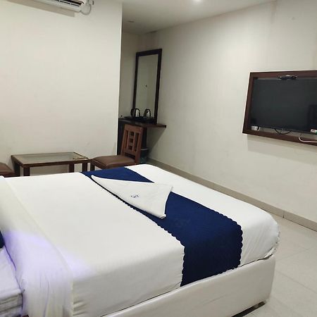 Hotel Skyland Warangal Extérieur photo