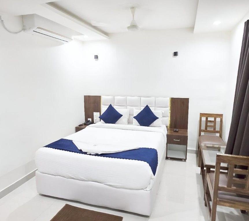 Hotel Skyland Warangal Extérieur photo