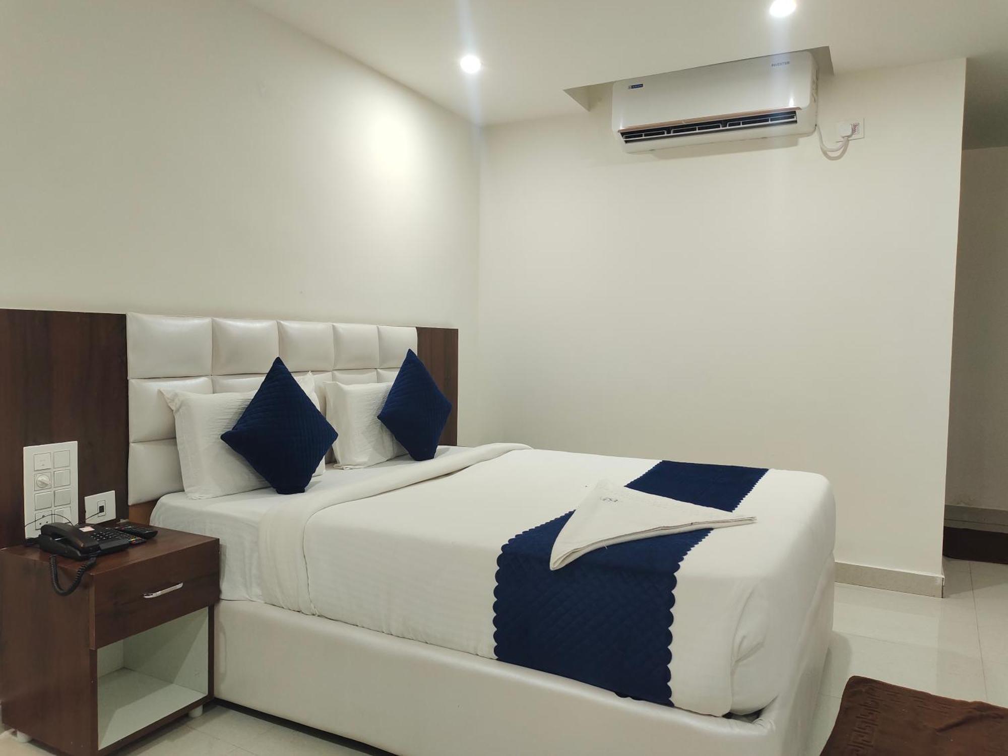 Hotel Skyland Warangal Extérieur photo
